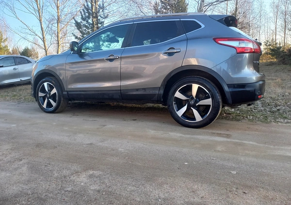 Nissan Qashqai cena 61000 przebieg: 124000, rok produkcji 2015 z Leżajsk małe 562